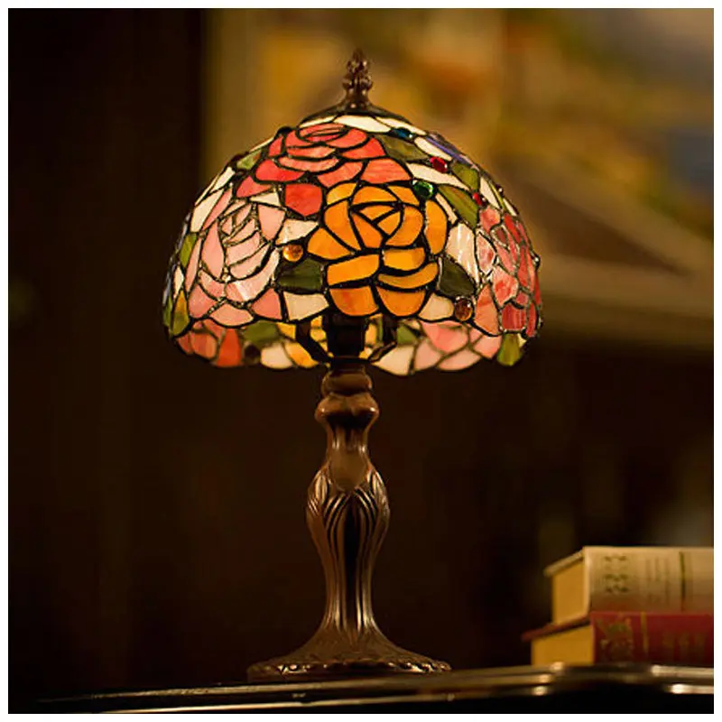 Traditional Tiffany Rose Round Dome Zinc Alloy Stained Glass 1-Light Table Lamp For Bedroom