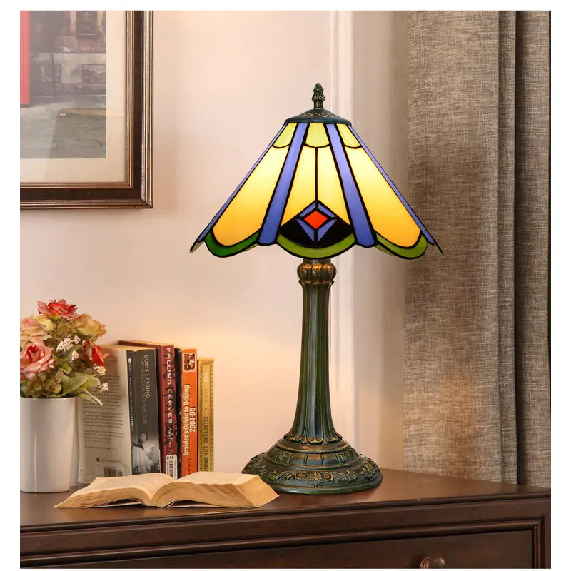 Traditional Tiffany Conic Aluminium Alloy Glass 1-Light Table Lamp For Bedside