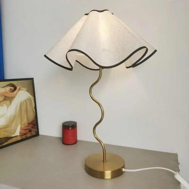 Traditional Vintage Umbrella Curved Long Disc Base Fabric Metal 1-Light Table Lamp For Bedroom