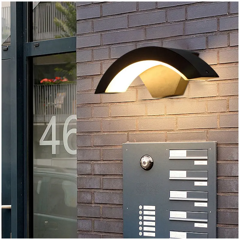 Modern Minimalist Waterproof Arc Aluminum Acrylic Sensor LED Outdoor Wall Sconce Lamp For Garden