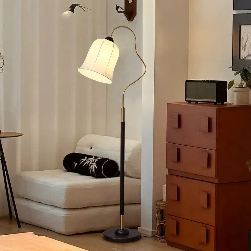 Traditional Vintage Curved Round Base Fabric Wood 1-Light Standing Floor Lamp For Living Room