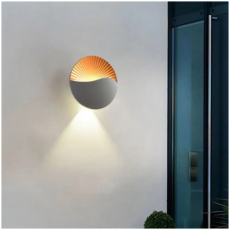 Modern Simplicity Aluminum PC Round LED Outdoor Wall Sconce Lamp For Garden