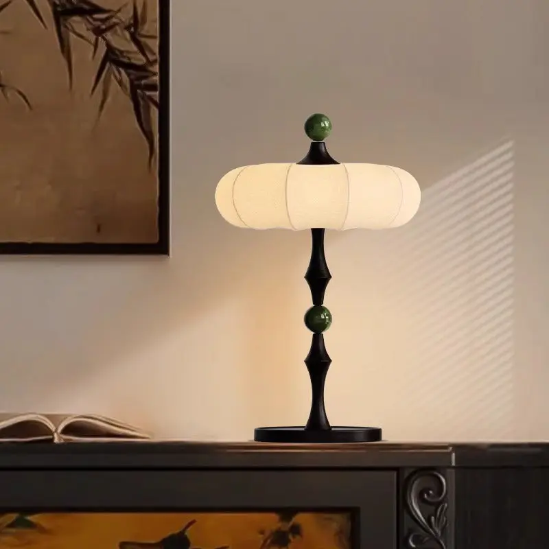 Traditional Vintage Round Cylinder Iron Aluminum Wood Fabric 1-Light Table Lamp For Bedroom