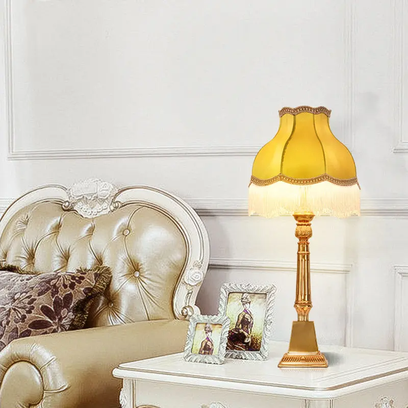 Traditional Vintage Tassel Round Square Fabric Brass 1-Light Table Lamp For Living Room