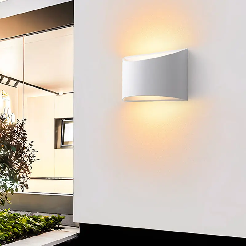 Modern Minimalist Curved Aluminum Up And Down Illuminated LED Wall Sconce Lamp For Outdoor Patio