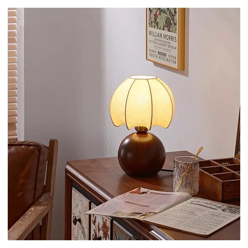 Traditional Vintage Round Oval Wood Fabric 1-Light Table Lamp For Bedroom
