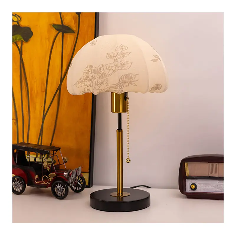 Traditional Vintage Iron Fabric Dome Leaves Pattern 1-Light Table Lamp For Bedroom