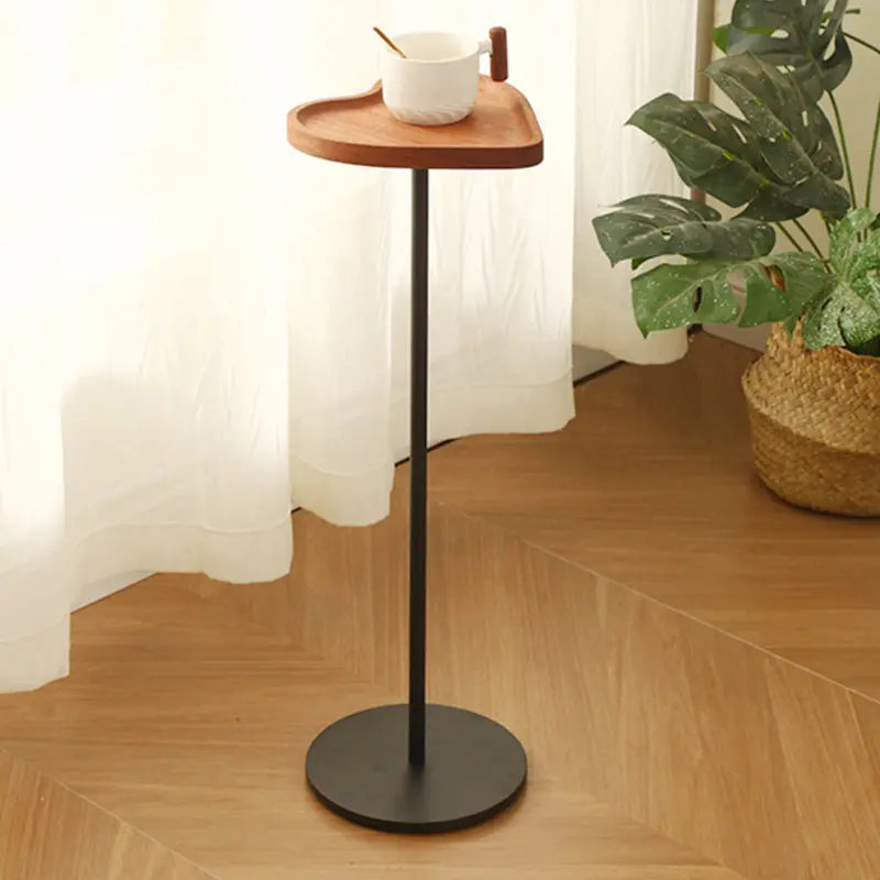 Modern Simplicity MDF & Iron Heart Shield-Shaped Small Side Table With 1-Tray For Living Room & Bedroom