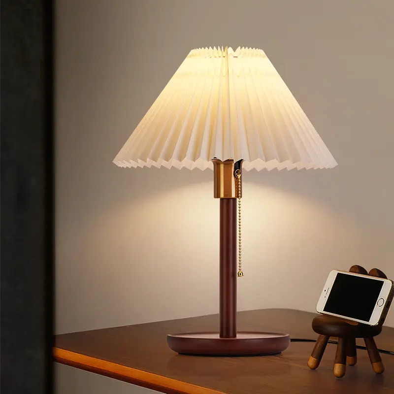Traditional Vintage Scalloped Pleated Round PVC Solid Wood 1-Light Table Lamp For Living Room