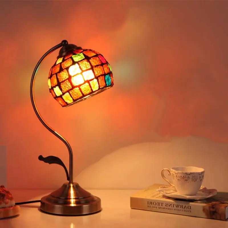 Traditional Tiffany Round Dome Curved Pole Hardware Base Stained Glass Shade 1-Light Table Lamp For Bedroom